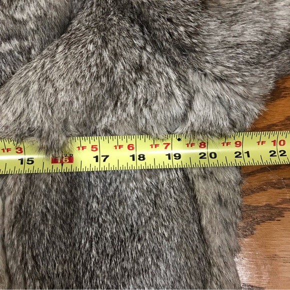 Womens Fur Coat Jacket Size 46 Medium Grey Rabbit Pockets Hook Closure Flaw - Picture 15 of 16